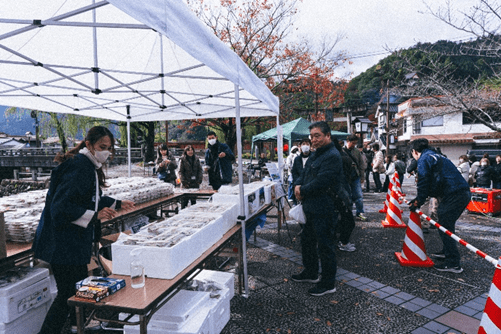 寄付を実施した島根県津和野町「津和野街道食まつり」の様子。