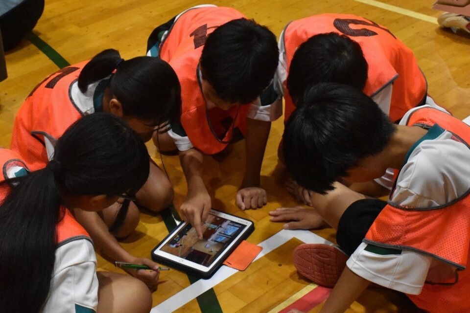 全児童生徒1人1台タブレット端末更新事業