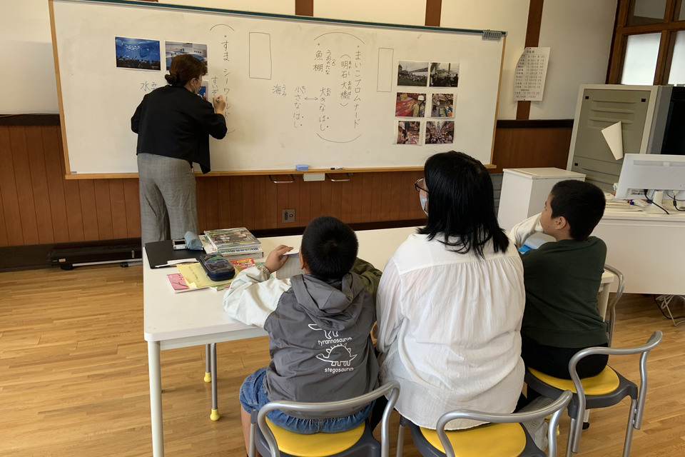 外国人のこどもの学びと暮らしを支援します!