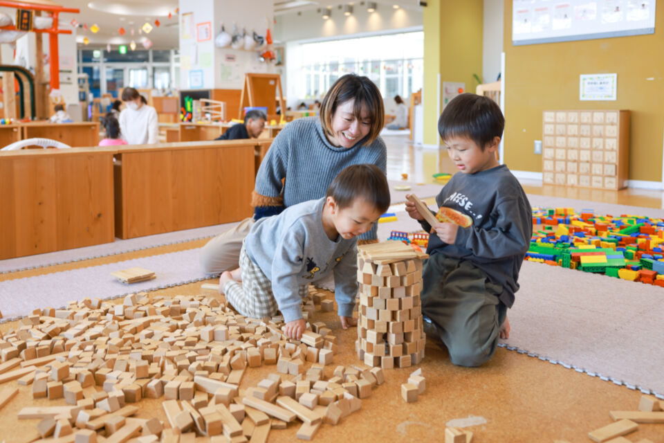 結婚・出産・子育ての希望をかなえ、未来を担う人材(ひと)を育成する事業