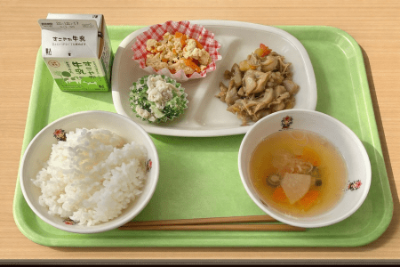 全員喫食制中学校等給食推進事業