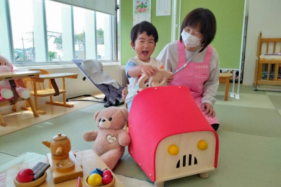 【子育てにやさしいまちを応援】 韮崎市子育て支援センター にら★ちび 「~カモン!ベイビーにらさき~」