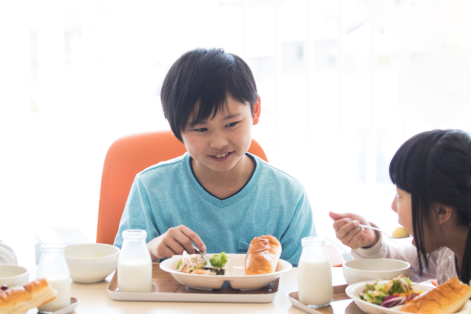 子育て支援「3つの無償化+通学助成」事業