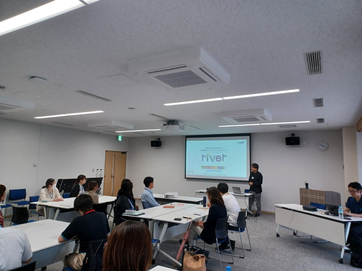 熊本県庁にて庁内勉強会を開催いたしました。